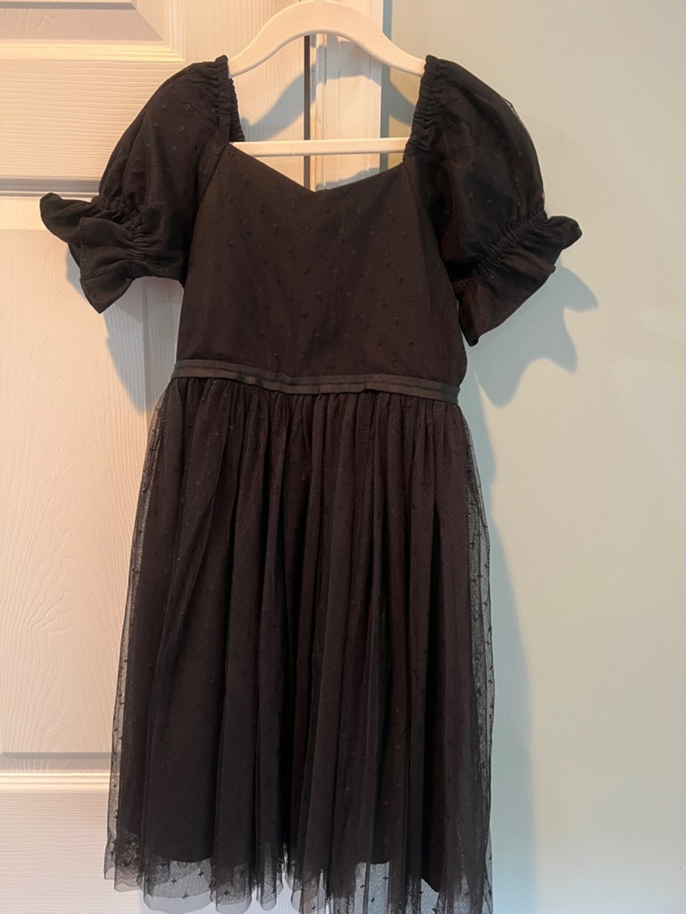 Ivy City Co Black Puff-Sleeve Tulle Party Dress